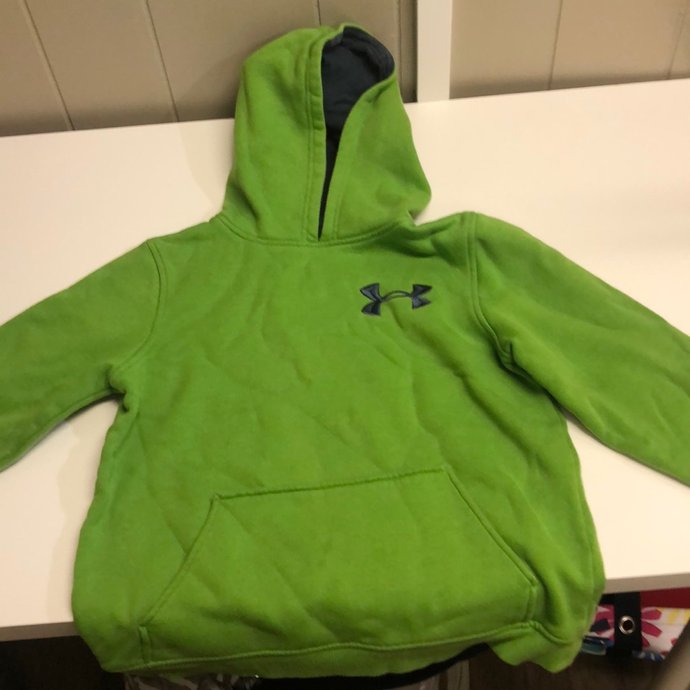 Green under armour sweatshirt